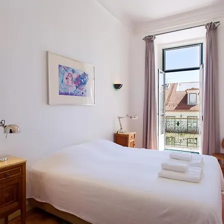 Lost :: Chiado House Гостьовий будинок Лісабон