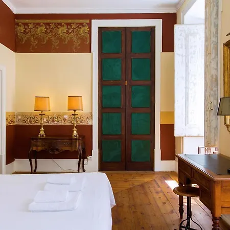 Lost :: Chiado House Гостьовий будинок