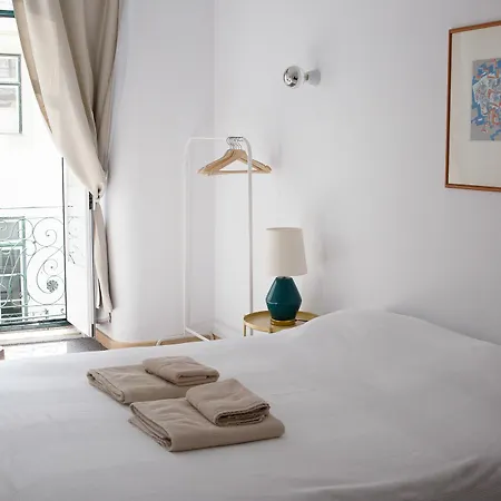 Гостьовий будинок Lost :: Chiado House