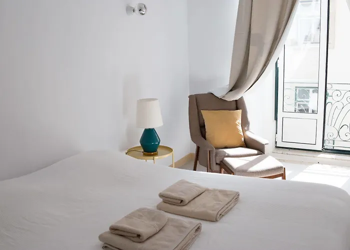 בית הארחה Lost :: Chiado House ליסבון